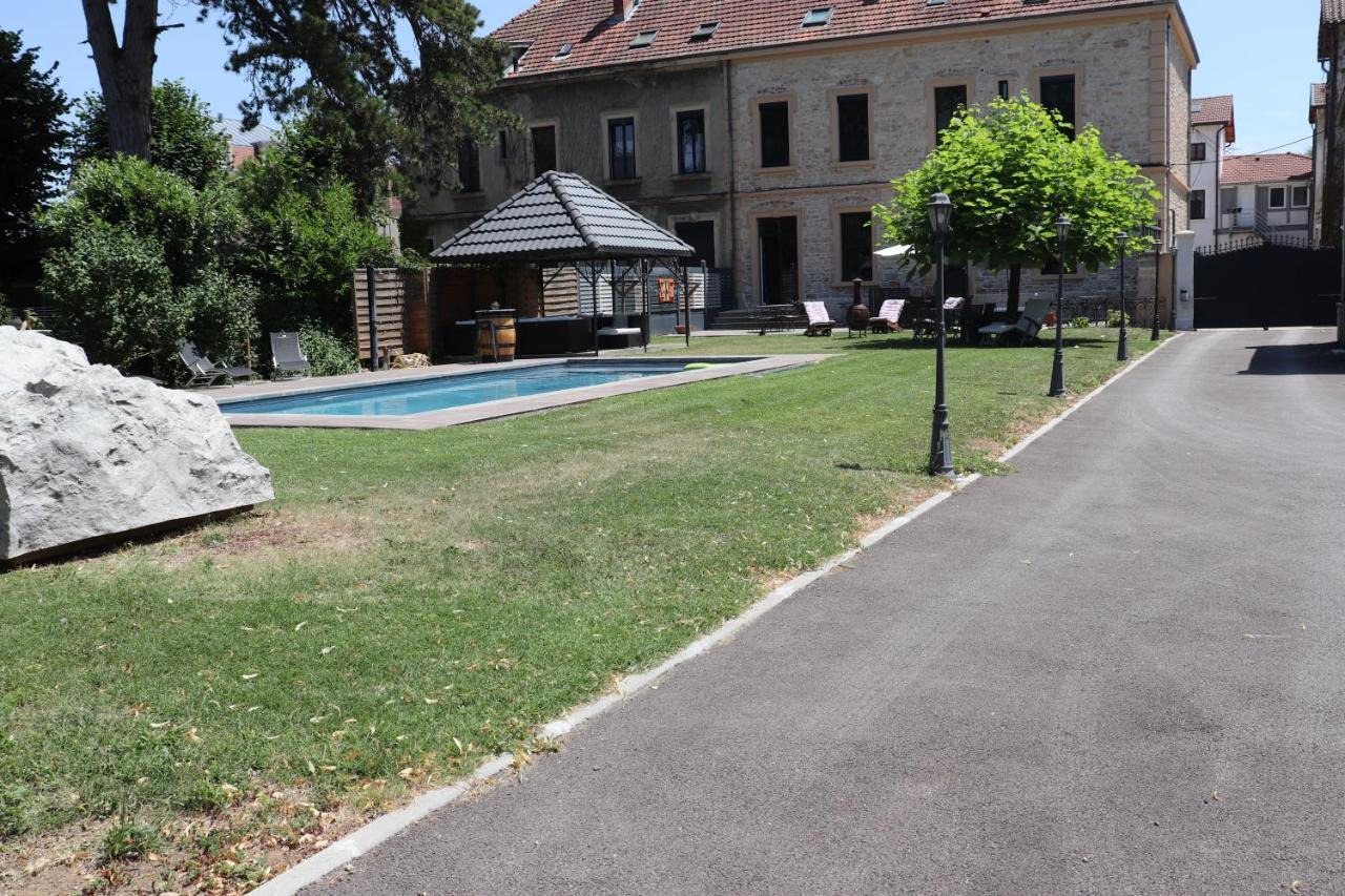 Les Tourelles Hotel Bagian luar foto